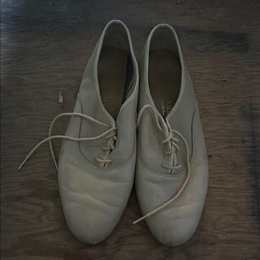 Thomas can vanguard men’s size 9 tan vintage oxfords